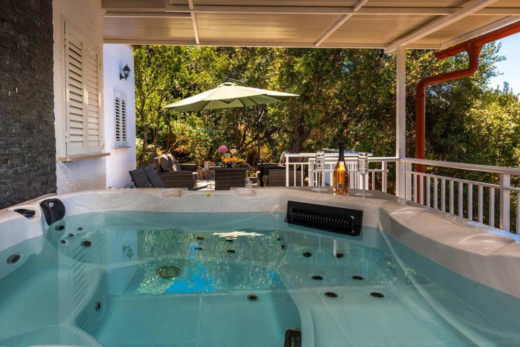 Villa Lora *